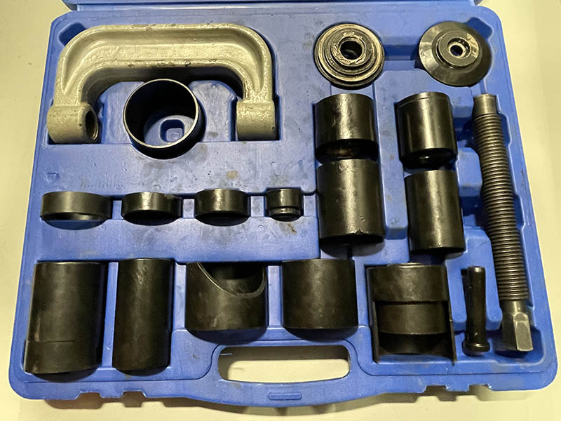 Ball-joint extraction kit